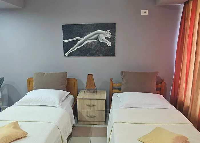 Robi's Nocleg ze śniadaniem Wlora